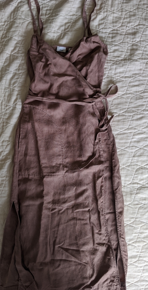 Aritzia Wilfred wrap dress
